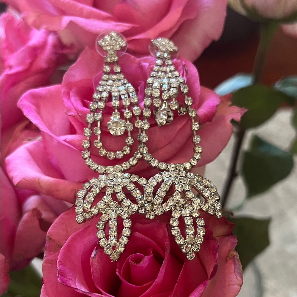 Elegant Silver Crystal Drop Earrings